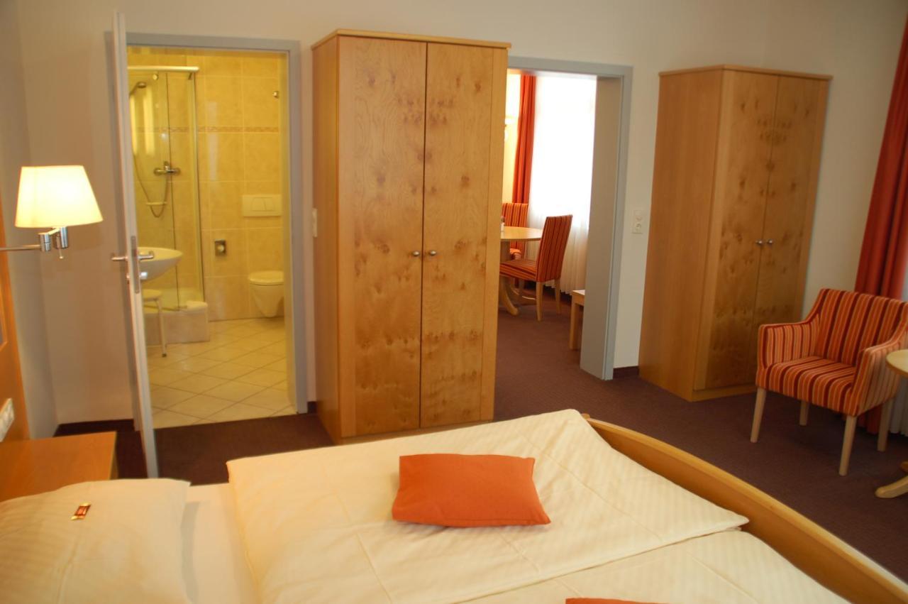 Landhotel Altes Wasserwerk Gbr Freinsheim Rom bilde